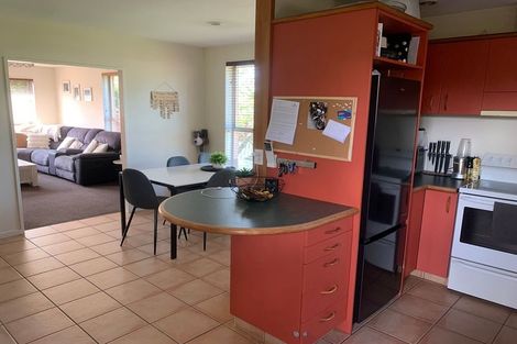 Photo of property in 64 Oakley Crescent, Hornby, Christchurch, 8042