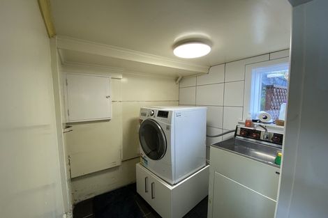 Photo of property in 12 Kinapori Terrace, Newlands, Wellington, 6037