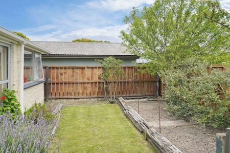 Photo of property in 23 Crofton Road, Harewood, Christchurch, 8051