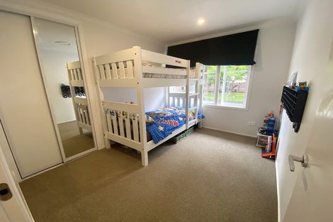 Photo of property in 21 Durham Street, Te Atatu Peninsula, Auckland, 0610