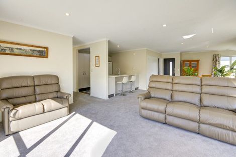 Photo of property in 3 Reeves Road, Rangiora, 7400