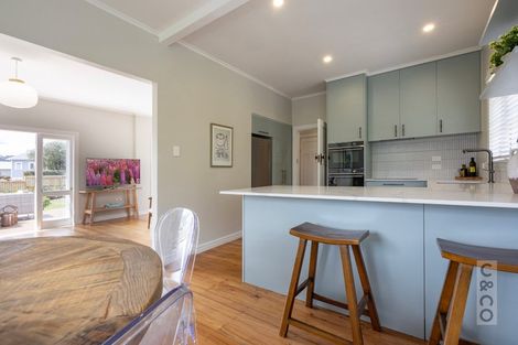 Photo of property in 29 Cambridge Road, Riverhead, 0820