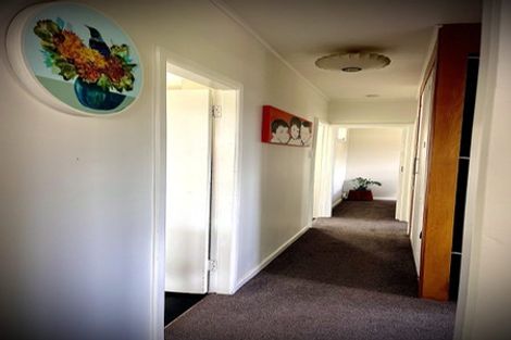 Photo of property in 21 Tindalls Bay Road, Tindalls Beach, Whangaparaoa, 0930