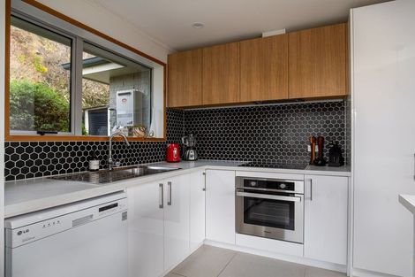 Photo of property in 18 Branxholm Street, Roxburgh, 9500