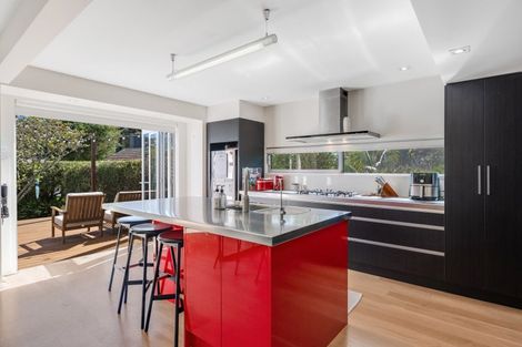 Photo of property in 9 Shelly Beach Parade, Cockle Bay, Auckland, 2014