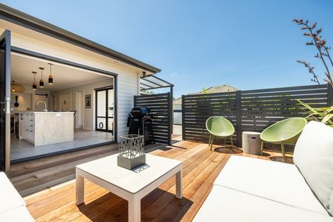 Photo of property in 303 Pakowhai Road, Frimley, Hastings, 4120