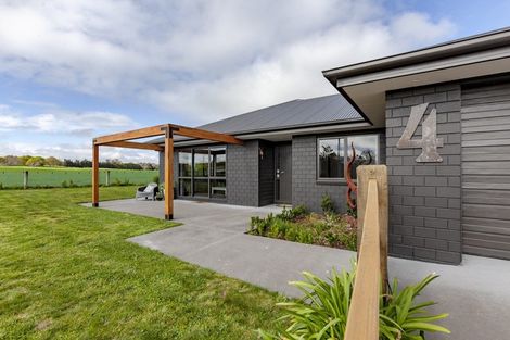 Photo of property in 4 Ennisclare Place, Waipukurau, 4200