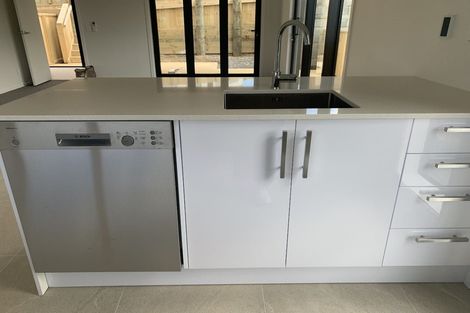 Photo of property in 4/18a Cathie Place, Karori, Wellington, 6012