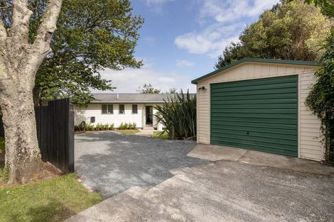 Photo of property in 22 Arawata Avenue, Welcome Bay, Tauranga, 3112