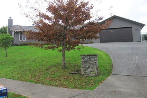 Photo of property in 44 Oakford Park Crescent, Greenhithe, Auckland, 0632