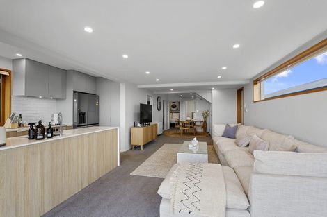 Photo of property in 1/45 Beachville Road, Redcliffs, Christchurch, 8081