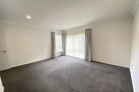 Photo of property in 16 Hendrika Court, Hobsonville, Auckland, 0618