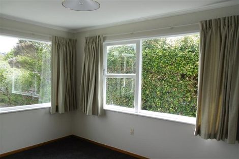 Photo of property in 9 Valkyria Place, Beach Haven, Auckland, 0626