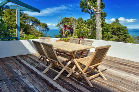 Photo of property in 27 Opou Road, Titirangi, Auckland, 0604