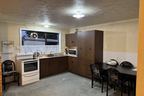 Photo of property in 37 Stobo Street, Grasmere, Invercargill, 9810