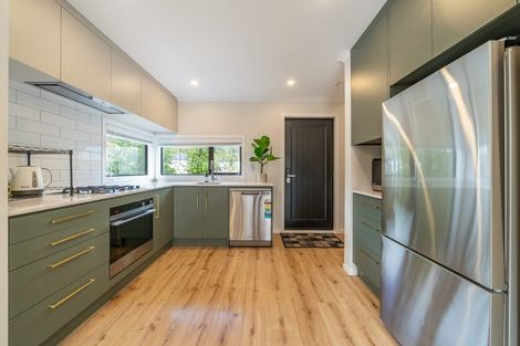 Photo of property in 15 Raeble Walkington Lane, Wallaceville, Upper Hutt, 5018