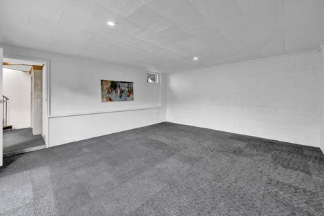 Photo of property in 27 Bonithon Avenue, Moturoa, New Plymouth, 4310