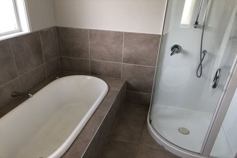 Photo of property in 24 Chippendale Crescent, Birkdale, Auckland, 0626