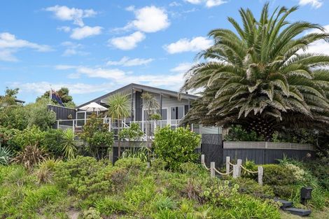 Photo of property in 112 Manly Street, Paraparaumu Beach, Paraparaumu, 5032
