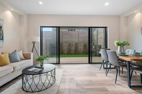 Photo of property in 6/200 Sunnynook Road, Totara Vale, Auckland, 0627