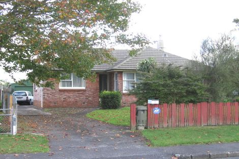 Photo of property in 11 Hereford Street, Te Atatu Peninsula, Auckland, 0610