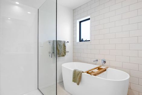 Photo of property in 84 Palatine Terrace, Saint Martins, Christchurch, 8022