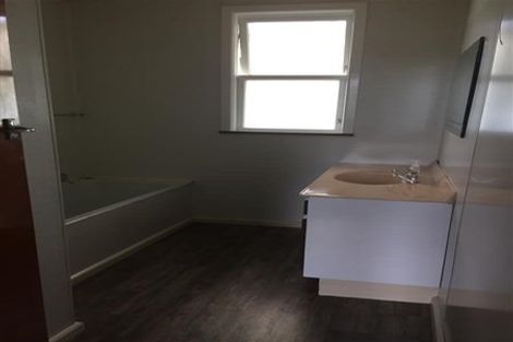 Photo of property in 5 Hammond Road, Taradale, Napier, 4112