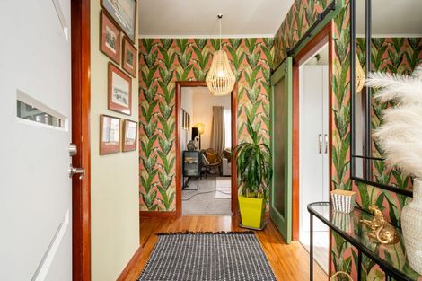 Photo of property in 9 Barker Road, Marewa, Napier, 4110