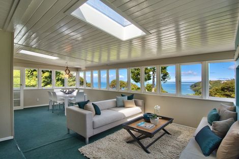 Photo of property in 27 Opou Road, Titirangi, Auckland, 0604