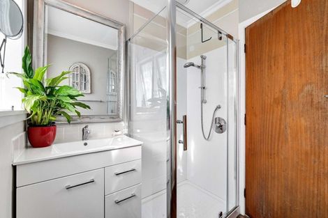 Photo of property in 8 Omata Road, Westown, New Plymouth, 4310