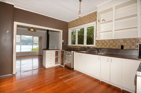 Photo of property in 305 Ravensbourne Road, Ravensbourne, Dunedin, 9022