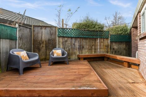 Photo of property in 2/42 Middle Road, Havelock North, 4130