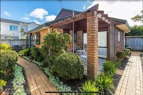 Photo of property in 2/26 Inverness Road, Browns Bay, Auckland, 0630
