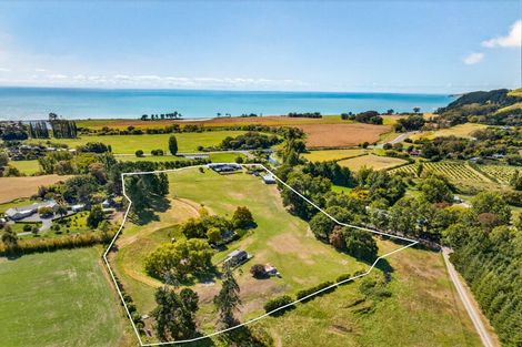Photo of property in 10 Charlton Road, Te Awanga, 4102
