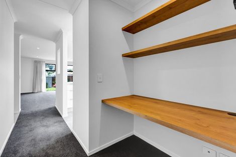 Photo of property in 26 Sycamore Grove, Lower Vogeltown, New Plymouth, 4310