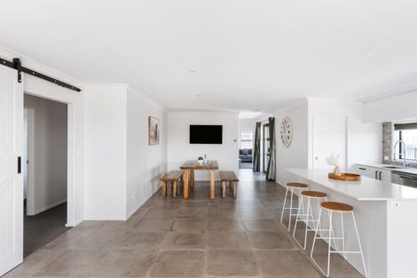 Photo of property in 51 Manawa Road, Papamoa Beach, Papamoa, 3118