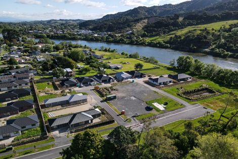 Photo of property in 10 Houpara Place, Papamoa, 3118