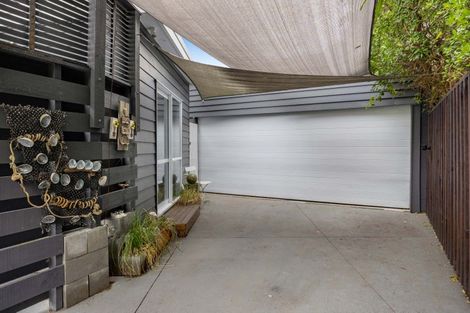 Photo of property in 22 Halse Place, Opunake, 4616