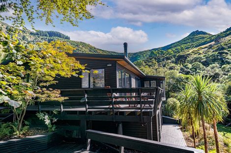 Photo of property in 28a Zephyr Terrace, Governors Bay, Lyttelton, 8971