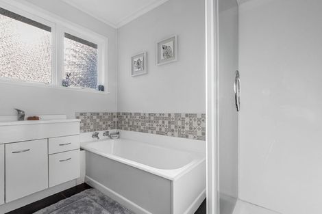 Photo of property in 21a Crescent Road, Otumoetai, Tauranga, 3110