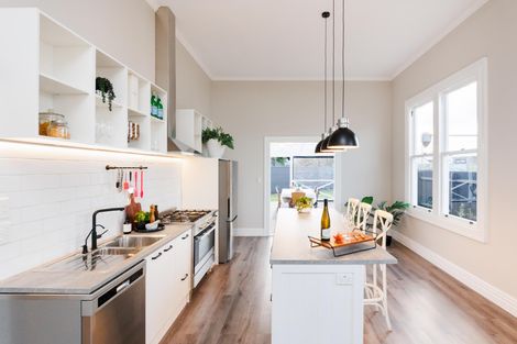 Photo of property in 10 Stewart Street, Marton, 4710