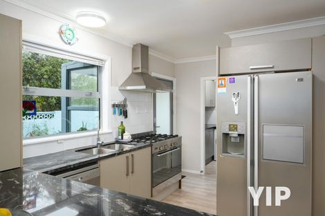 Photo of property in 5 Hallewell Crescent, Johnsonville, Wellington, 6037
