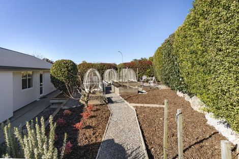 Photo of property in 2 Langford Drive, Mapua, 7005