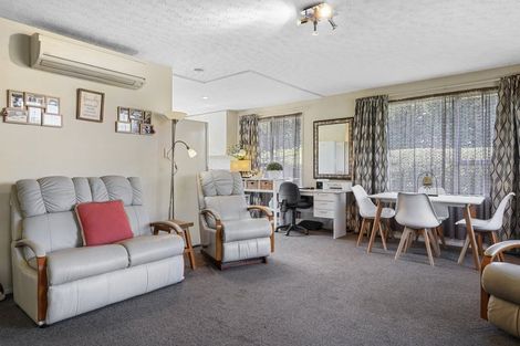 Photo of property in 2/6 Steadman Road, Broomfield, Christchurch, 8042