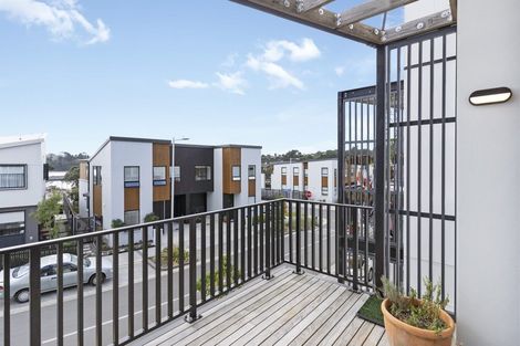 Photo of property in 25 Marine Parade, Hobsonville, Auckland, 0616