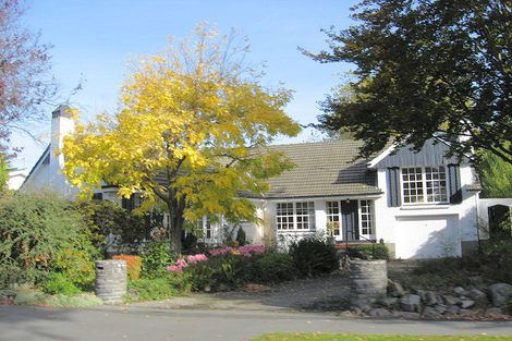 Photo of property in 3 Tuirau Place, Ilam, Christchurch, 8041
