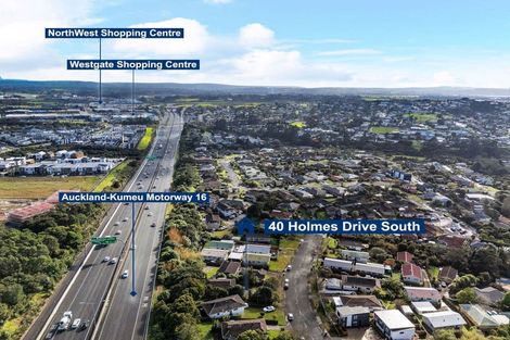 Photo of property in 40 Holmes Drive South, Massey, Auckland, 0614