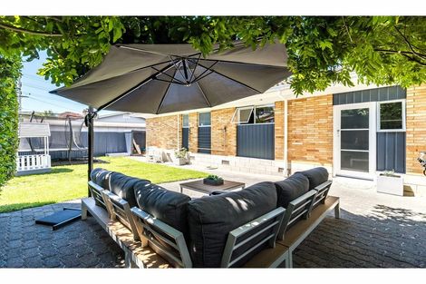 Photo of property in 1b Karaka Street, New Lynn, Auckland, 0600
