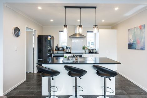 Photo of property in 58a Exeter Crescent, Takaro, Palmerston North, 4412