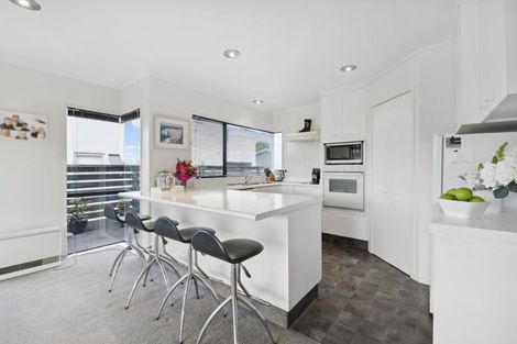 Photo of property in 2/38 Penzance Road, Mairangi Bay, Auckland, 0630